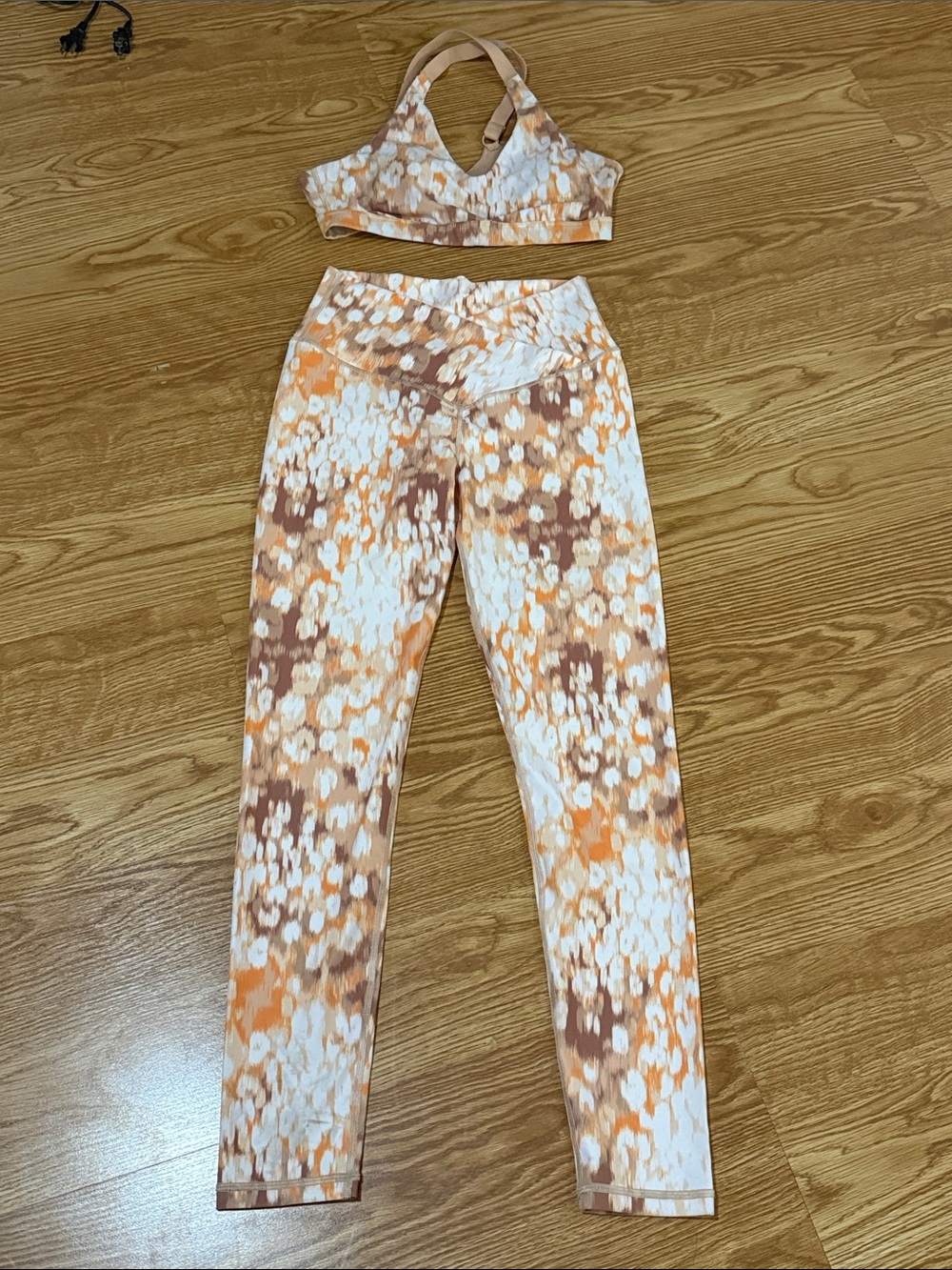 Offline by aerie Orange & Brown crossover Leggings and sports bra